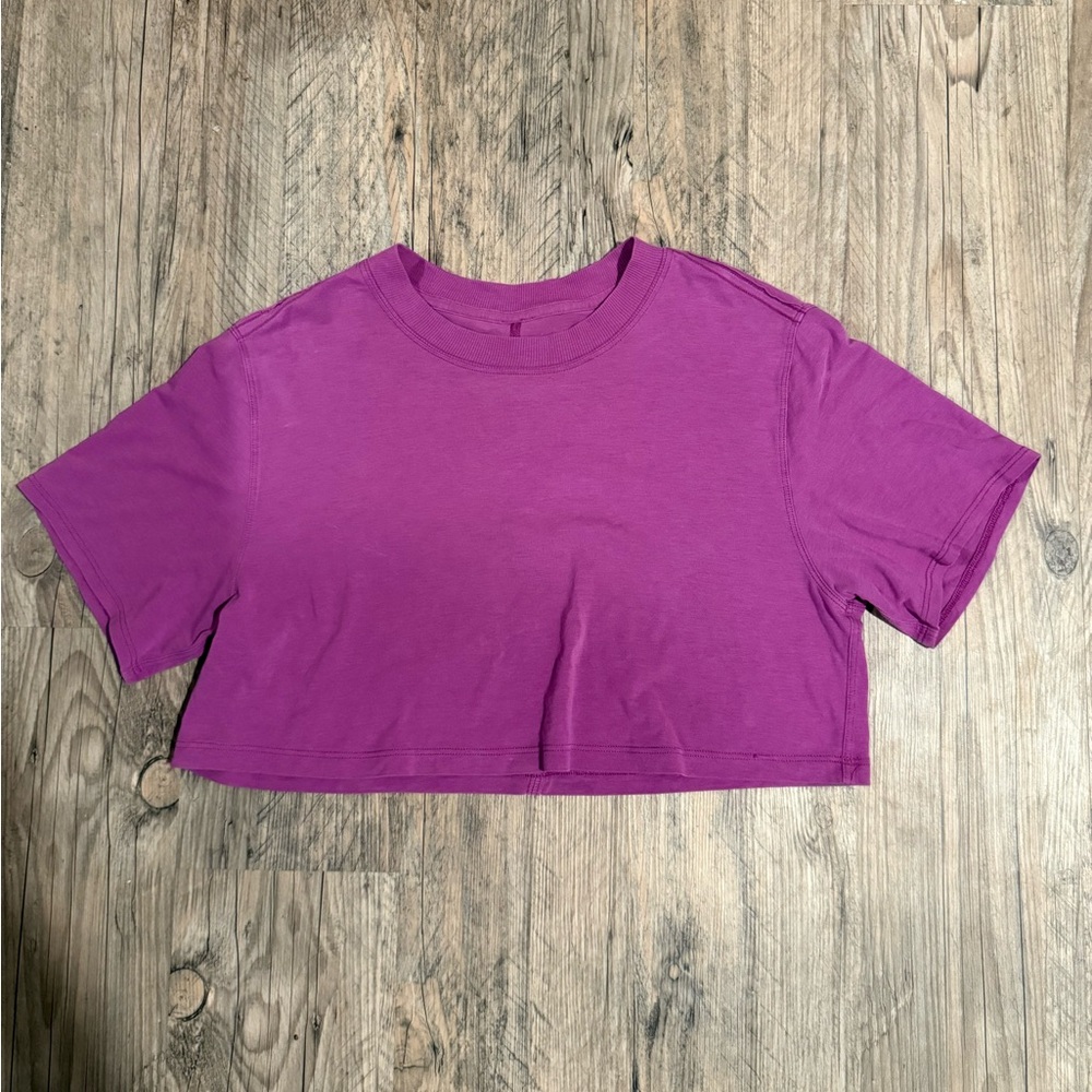 LULULEMON CROPPED T-SHIRT